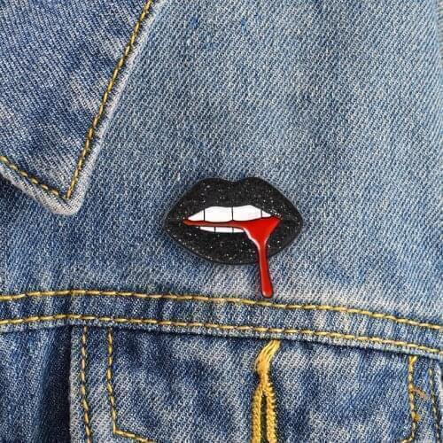 New fashion black crystal lips brooch sexy lips bleeding black lips glazed brooch denim shirt button collar badge girl female je