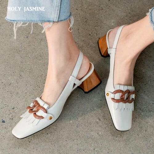 Metal Decoration Shoes Woman Buckle Genuine Leather Thick Heels Pumps for Women Elegant Office Lady Women Sandals 2021 Newest