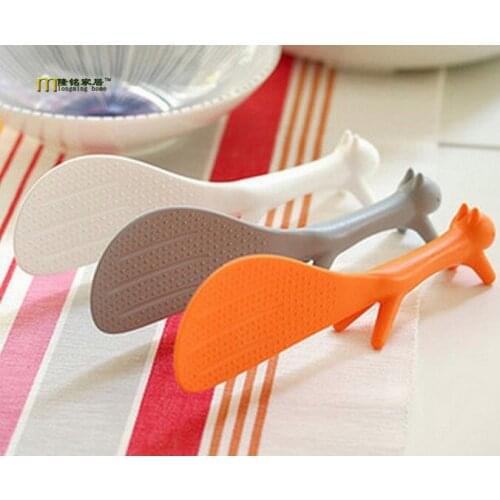 1PC lovely squirrel shape plastic handle squirrel spoon vertical sticky rice spoon can Houseware cooking tools spoon OK 0226