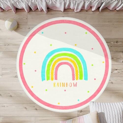 Beyaz Çocuk Odası Halısı pembe mavi yeşil sarı şekiller gökkuşağı