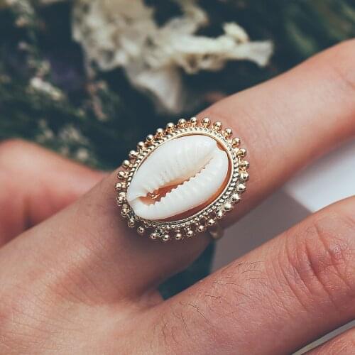 Zinc Alloy Gold Color Shell Rings for Women Summer Jewelry Size Adjustable Seabeach Sandbeach Girl Gift Fashion Bohemian Style
