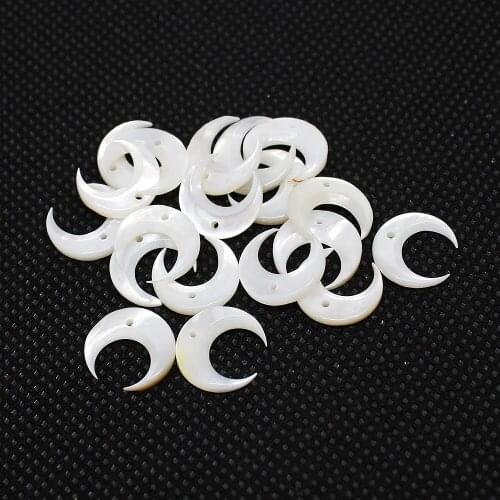 5pcs / bag natural conch shell pendant popular moon shape for jewelry making DIY bracelet necklace earrings jewelry accessories