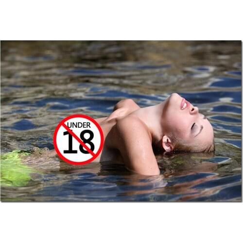 Wall Art Picture Girl in the Swimming Pool Posters and prints Canvas Painting for Home decoration