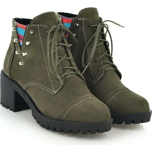 Big Size Fashion of Wearing Round-Headed Ground Velvet Thickening and Heating Coarse-heeled Martin Boots