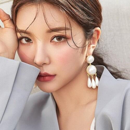 Exaggerated Simulated Pearl Tassel Earrings for Women Round Circle Gold Color Drop Earrings Wedding Bridal Party Vintage Jewelry