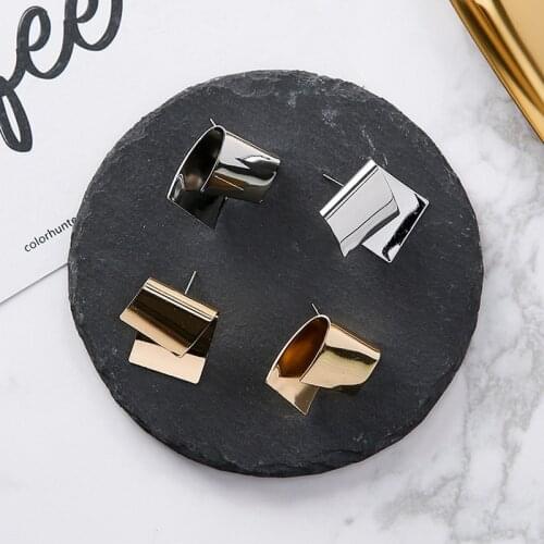 Vintage Irregular Geometric Metal Stud Earrings for Women Folded Gold Silver Color Simple Earring Korean Fashion Jewelry MJ400