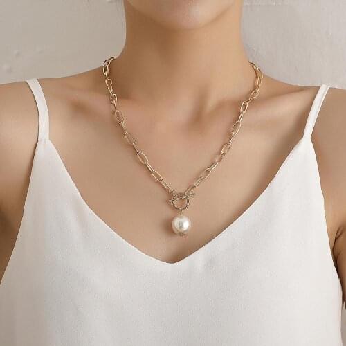 Vintage Hand-Locked Pearl Pendant Necklace Womens Alloy Thick Chain Necklace 2020 Geometric Chocker Punk Jewelry Party