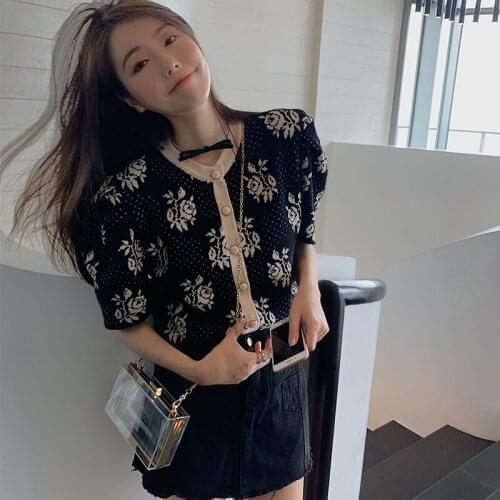 Womens tops 2020 new slim slimming cardigan womens loose lazy short retro knit shirt