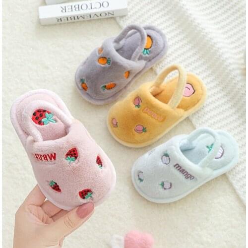 Strawberry Peach Fruits Pattern Plush Indoor Slides Children Baby Soft Bottom Autumn Winter Slippers Boys Girls Cute Furry Shoes