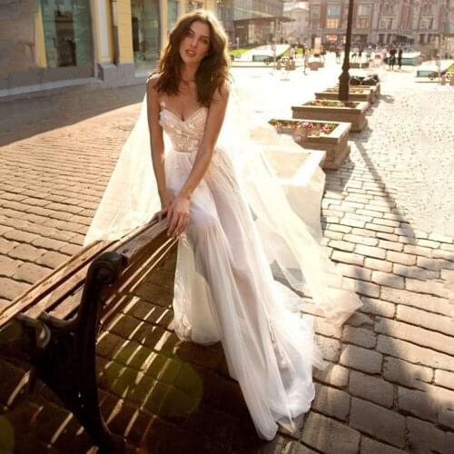 Eightree Applique Wedding Dress Elegant 3D Flower V-neck Tulle A-Line Bridal Dress Backless Sleeveless Wedding Evening Prom Gown