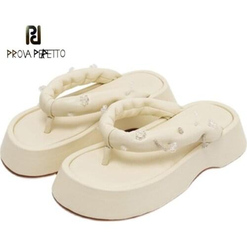 Sandals Womens New Summer Crystal Beads Flower Flip-flop Sandals and Slippers Thick-soled Outer Wear Fashionable Beach Shoes