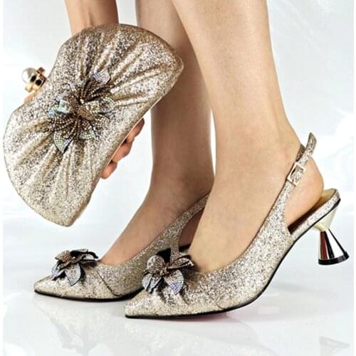 Italian Design 2021 Nigerian Fashion Gold Color Party Wedding Elegant Ladies Shoes and Bag Set With Special Flower Decoration