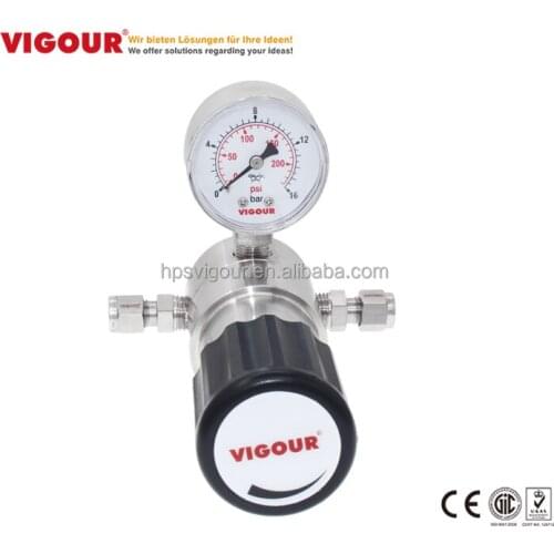 Pressure reducing regulator with meter safety gas lpg
