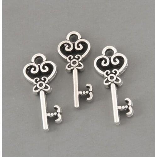 20pcs Key Silver Color Pendant Carved Heart-shaped Key Accessories for Making Bracelet Necklace Jewelry Gifts for Men and Women