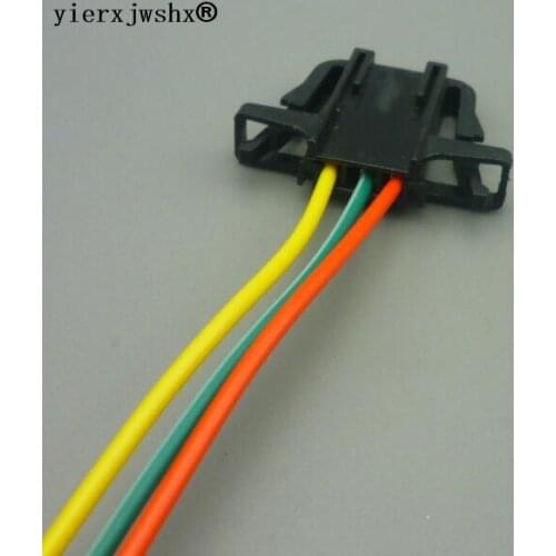 Yierxjwshx 3 Pin 1.5MM 3B0972703 3B0 972 703 Auto Horn Socket Automotive Wire Connector pluh For VW Skoda Superb