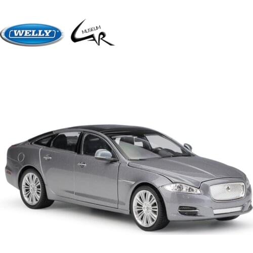 Welly 1:24 Model Car Classic Diecast Toys 2010 JAGUAR XJ High Simulator Cars Alloy Metal Toy Children Gifts Collection