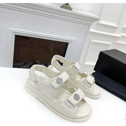 2021 Leather Soft Sole White Flat Women Sandals Summer Outdoor Fashion Casual All-Match Flat Sandals INS Trendy Womens Shoes