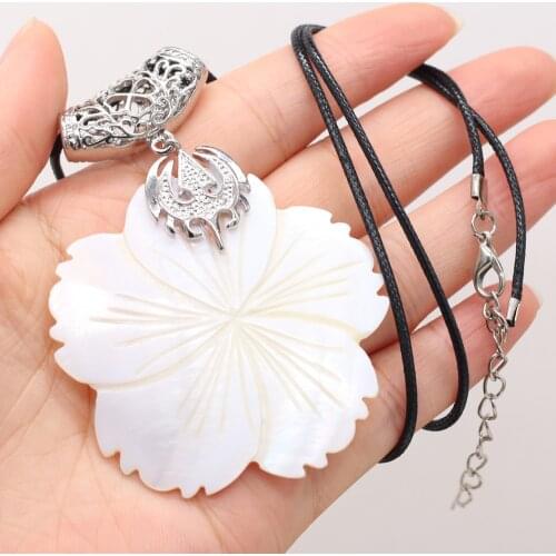 Natural White Shell Alloy Pendant Necklace Flower Handmade Crafts DIY Cute Elegant Necklaces Sweater Chain Accessory Making Gift