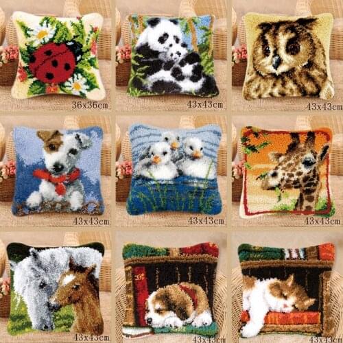 Animal Series Latch Hook Rug Kits Dogs 3D Segment Embroidery Pillow Wool Cross Stitch Carpet Embroidery DIY Latch Hook Pillow