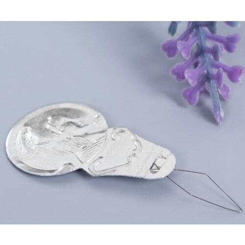 Silver Bow Wire Needle Threader Stitch Insertion Hand Machine Sewing Tool DIY can CSV