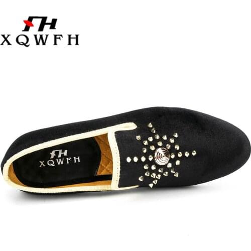 XQWFH 2019 Gold Handmade Men Rivets Shoes Plus Size Mans Leather Casual Shoes Fashion Party Wedding Men Loafers