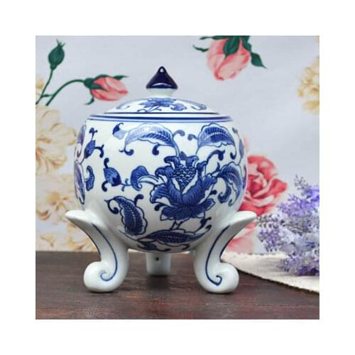 Original foreign order The blue and white porcelain cup with cover three foot decorative jewelry box storage tank European retro