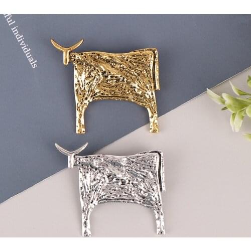 Vintage Cattle Brooches For Women Unisex Animal New Year Brooch Jewelry Accessories
