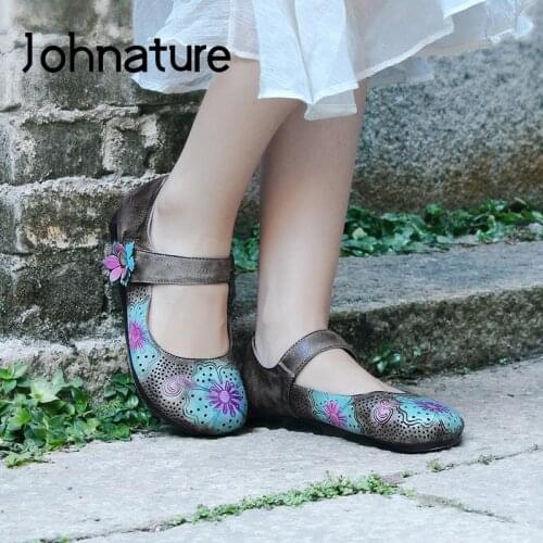 Johnature Flats Women Shoes Retro Hook & Loop Flower 2020 New Spring Genuine Leather Casual Round Toe Shallow Ladies Shoes