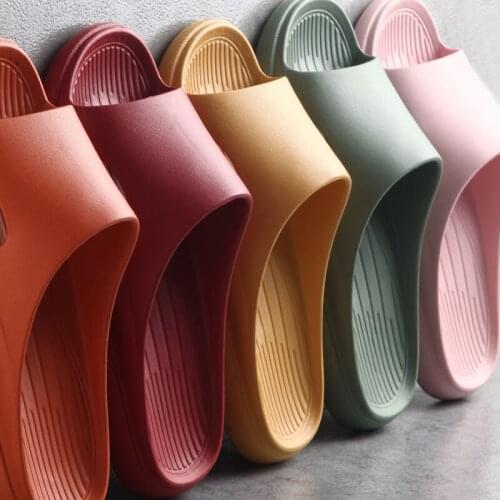 New Couple Home Slippers Comfortable Fashionable Sandals Woman Indoor Slippers Non-Slip Thick-Soled Eva Integrated Slippers