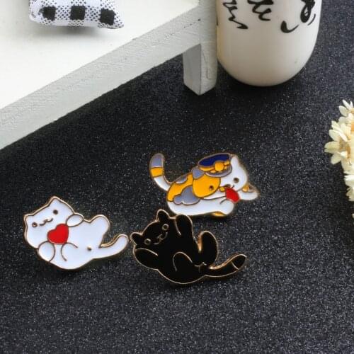 Brooch Three Cats Black White Gray Love Lazy Cat Ribbon Button Enamel Brooch Denim Backpack Lapel Badge Pins Animal Jewelry Gift