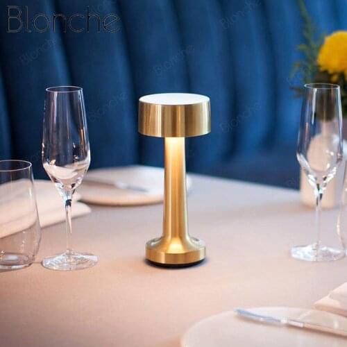 Portable Bar Restaurant Table Lamp Battery LED Night Light Rechargeable Table Lamp Device Bedroom Bedside Lamp Decorative Light