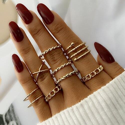 IPARAM 8Pcs Bohemian Cross Hollow Chain Knuckle Joint Ring Set Female Retro Twisted Circle Finger Ring Set Female Jewelry Gift