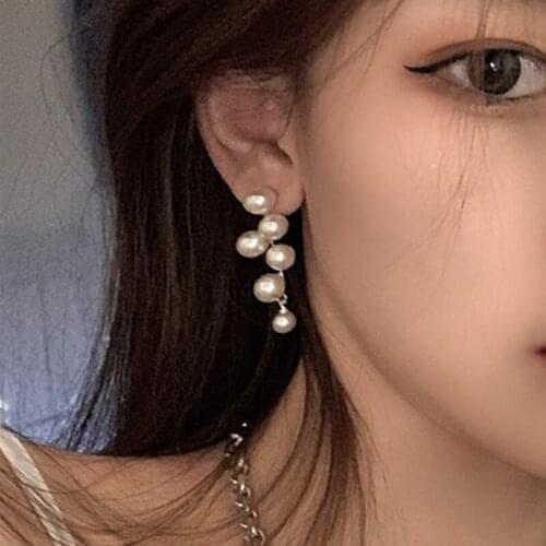 Trend Women Earring Pearl Ear Stud Fashion Long Pendant Woman Piercing Accessories Vintage Fine Party Womens Earring Jewelry