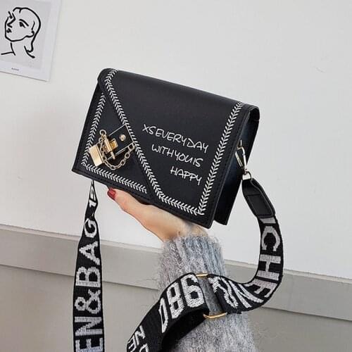 New female bag messenger bag small square bag net red Korean version of the hit color small bag popular chain shoulder