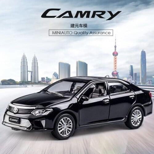 New 1:32 Toyota Camry Simulation Alloy Car Model Pull Back Toy Car Alloy Sound And Light Car Boy Child Birthday Gift Collection