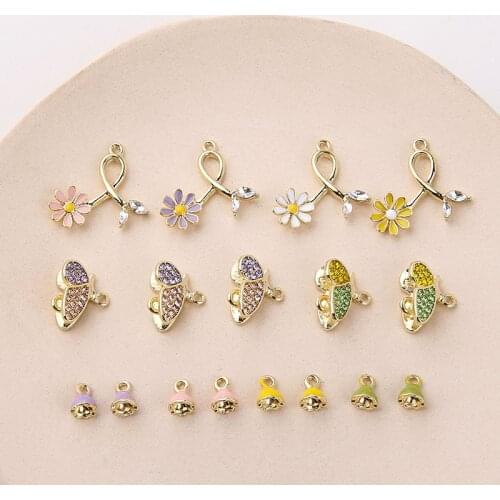 10pcs New womens Butterfly Earrings Animal Sweet Pendant Girls Jewelry Fresh Daisy Flower Pendant double-sided Diy Ear Material