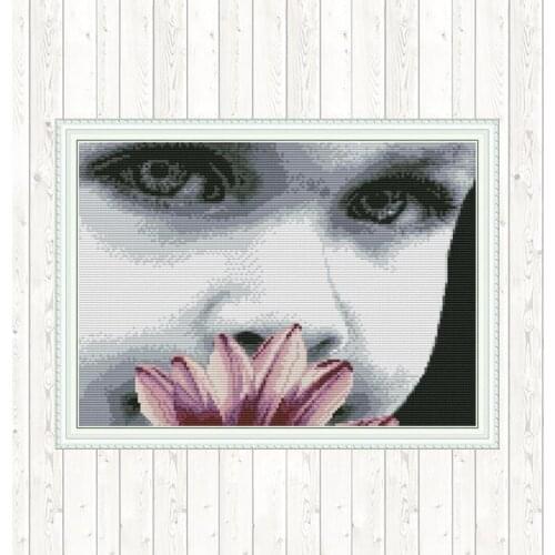 Smelling Girl 14ct 11ct Count Print Canvas Needlework Embroidery Cross Stitch Sets DIY Handmade DMC Cotton Thread Printed Canvas