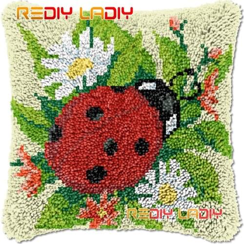 Latch Hook Cushion Ladybug in Daisies DIY Needlepoint Kits Chunky Acrylic Yarn Arts Crocheting Lofty Pillow Case Hobby & Crafts