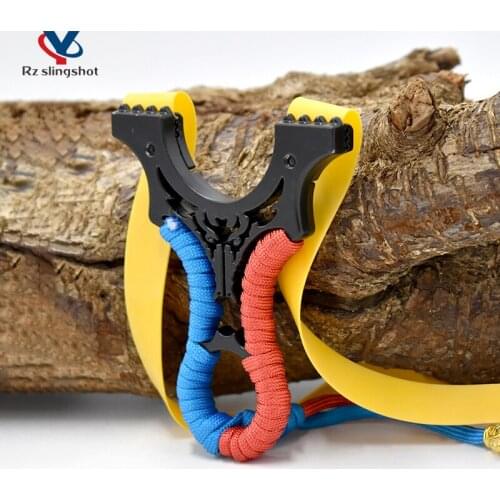 Outdoor Slingshot Traditional Fast Press Flat Leather Wire Cutting Catapult for Hunting Sports Toy Items Shooting Accessories