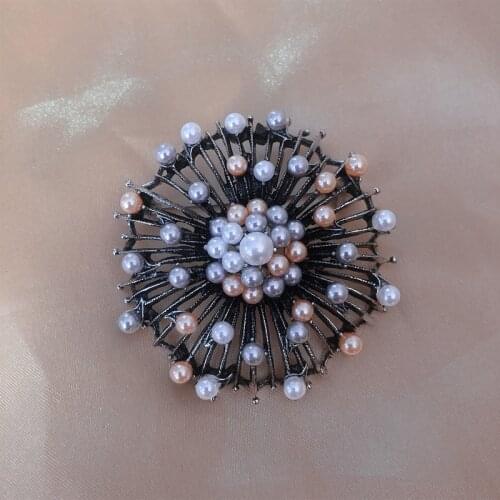 Morkopela Rhinestone Filigree Flower Brooch Pin Hollow Flowers Pins For Women Banquet Clothes Clip Accessories