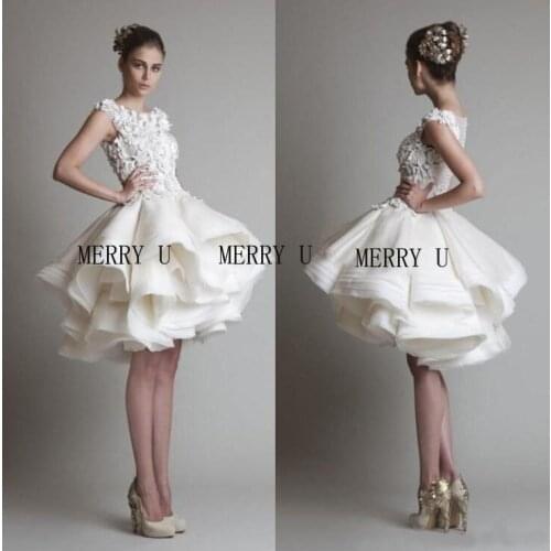 2020 New Luxurious Short Wedding Dresses Jewel Neck Lace 3D Floral Appliques Sleeveless Tiered Ruffles Organza Custom Plus Size