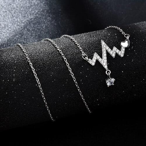 Beating Heart Geometric Round Long Pendant Necklace for Fashion Women Minimalist Fine Jewelry Cute Accessories Gift