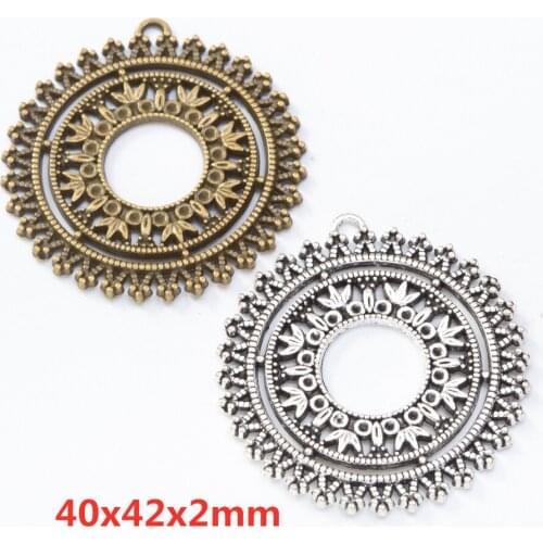 8 pieces of retro metal zinc alloy round wreath pendant DIY handmade jewelry necklace making 8369