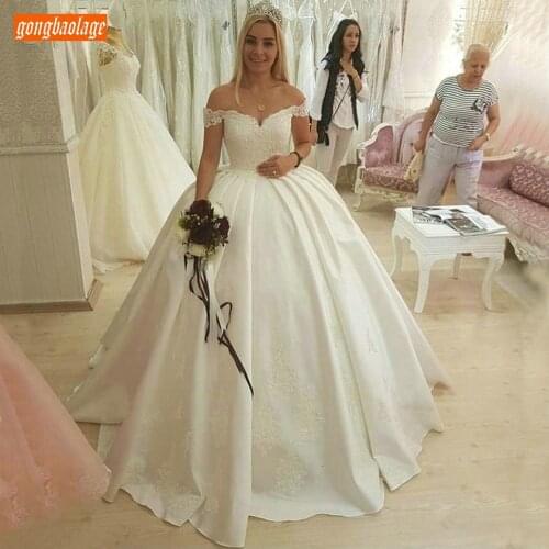 Sexy Ivory Ball Gown Wedding Dresses Sweetheart Satin Applique Lace White Wedding Gowns Off The Shoulder Sweep Train Bride Dress