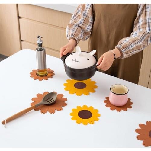 OTHERHOUSE 1pc Flower Shaped Coaster Placemat Cup Stand Pot Mat Pad Drink Holder Stand Hot Tableware Mat Coasters