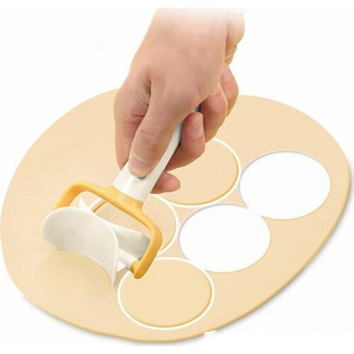 1 pcs Dumpling Pie Mold Cookie Round Rolling Biscuit Cutter Pastry Roller Knife Dough Circle Blade Cutter Dumpling Making Tools