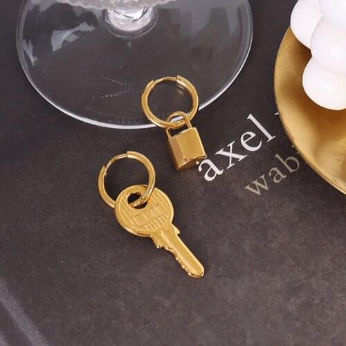 Titanium Steel Fun Asymmetric Exaggeration Lock Key Earring for Women Girl Korean Fashion Statement Jewelry Accessories Kolczyki