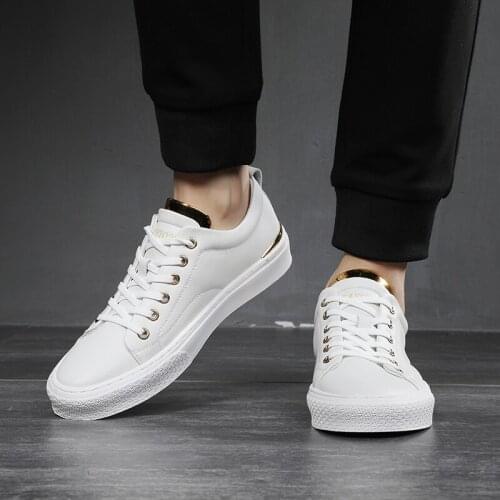 Mens Casual Lightweight Breathable Comfortable and non-slip Men Shoes Flat Lace-Up outdoor Men Sneakers Black White