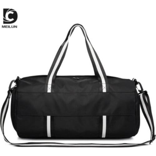 New mens dry and wet separation sports bag large capacity travel bag light leisure bag handbag easy to carry travel bag