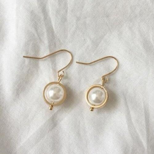 Metal Gold Geometric Natural Pearl Earrings Stud Earrings Fashion Female Temperament Joker Pearl Earrings For Female Girl Gift